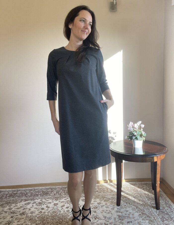 Hallikas-must kleit musta vööga - Image 3