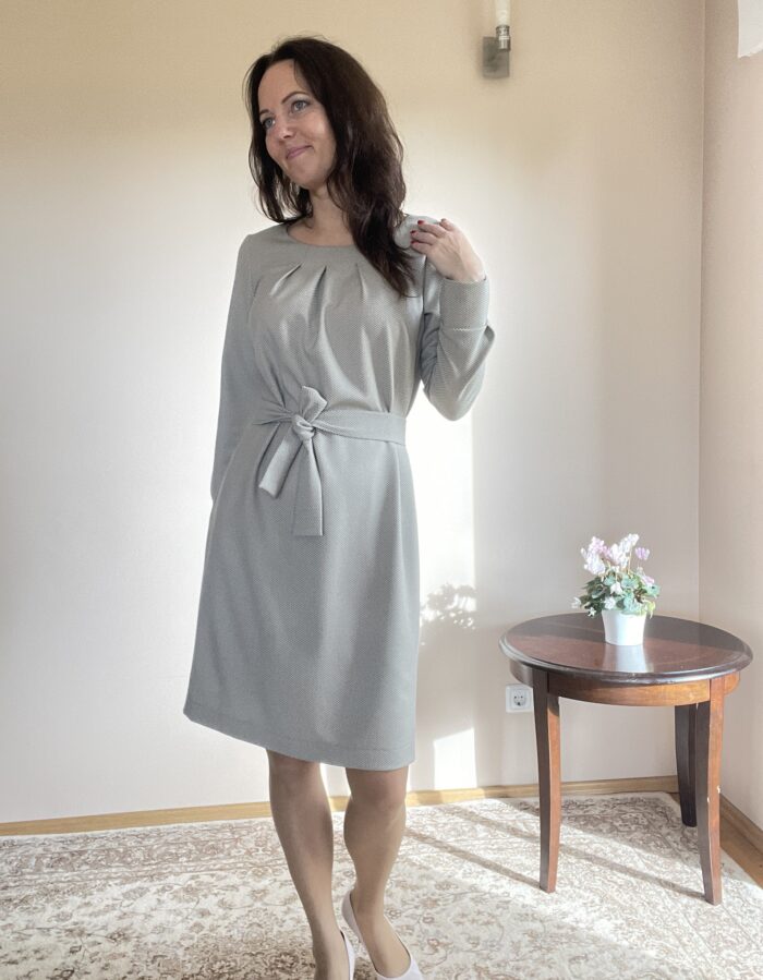 Kreemikas kleit vööga - Image 5