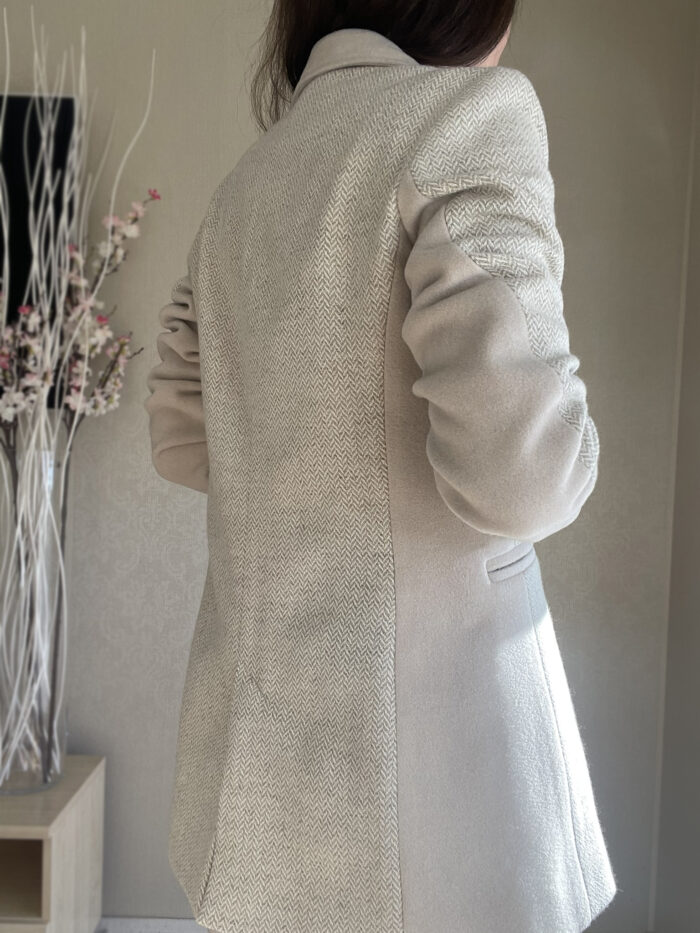 Kreemikas villane pintsak kalasaba mustriga - Image 2