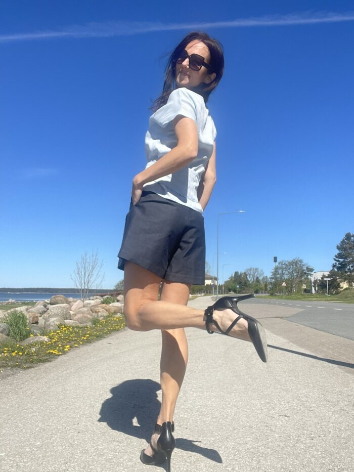 Shorts Navy Blue Linen - Image 2