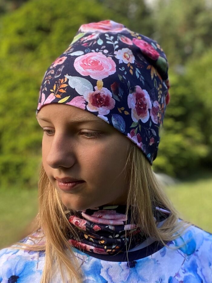 Tumesinine müts lilledega Navy Blue Floral Hat - Image 1