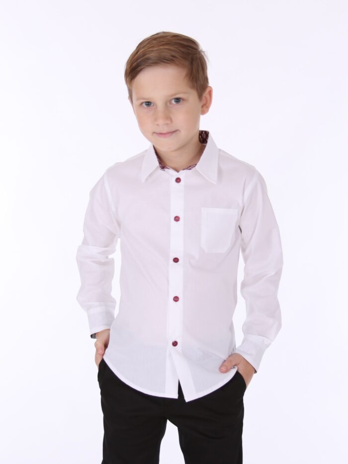 Valge triiksärk, bordoopunaste detailidega White Shirt With Red Details - Image 1