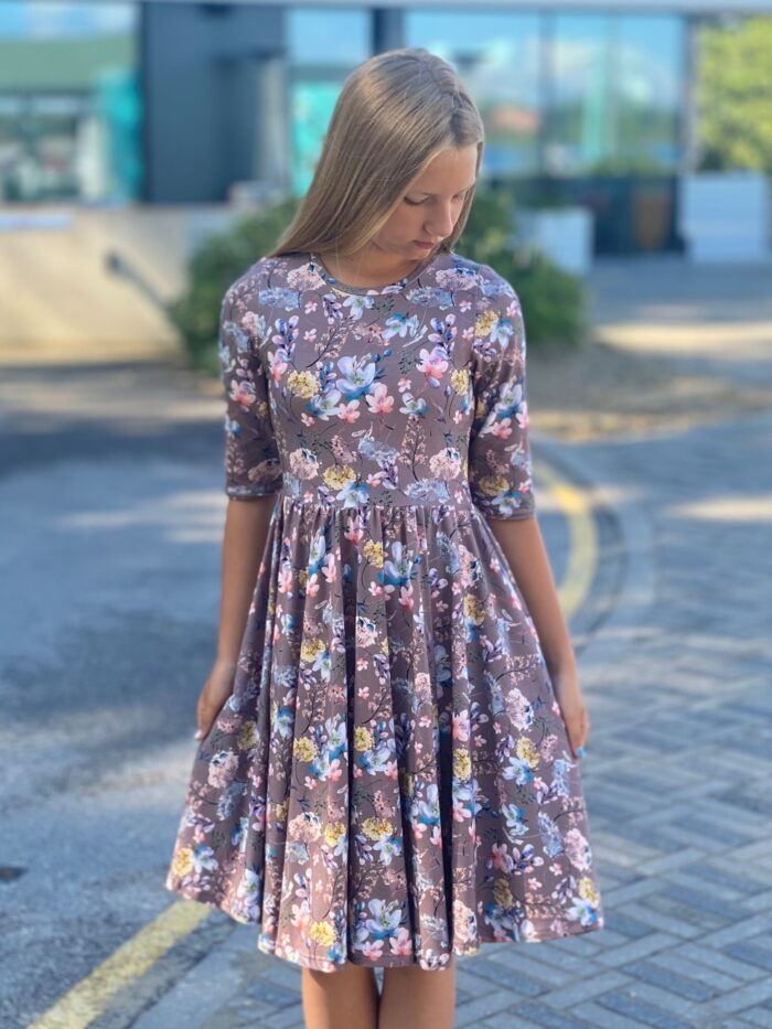 Creamy Floral Dress - Image 2