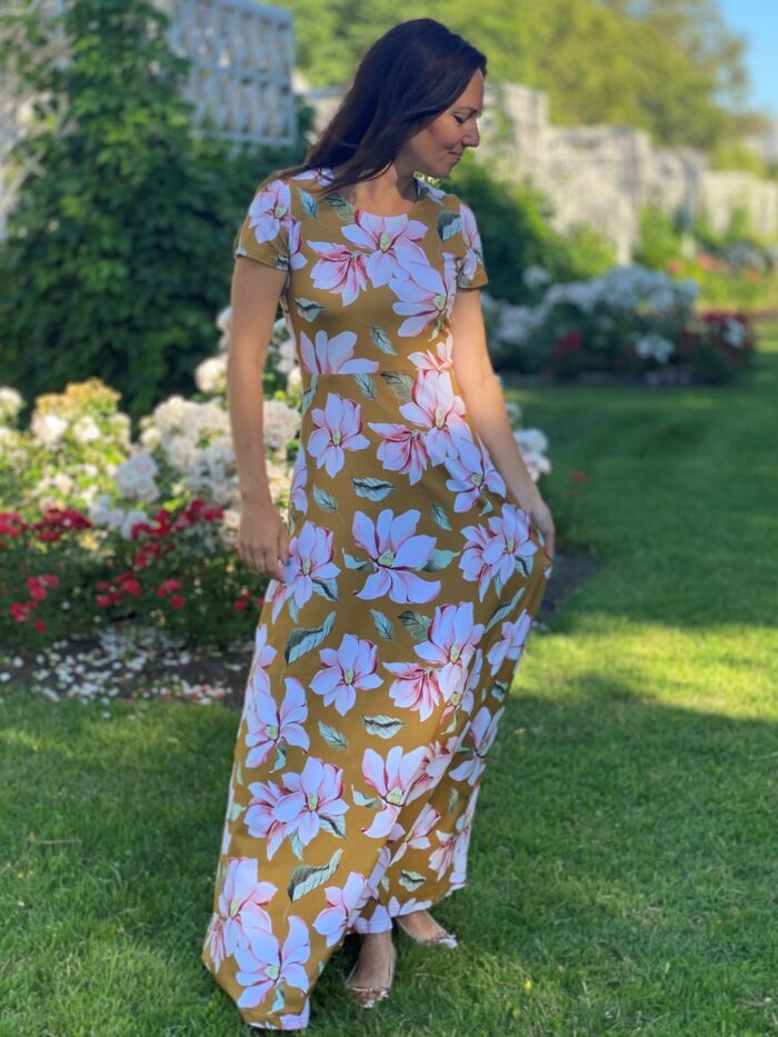 Maksikleit sinepikarva lilledega MaxiDress Ochre Floral - Image 1