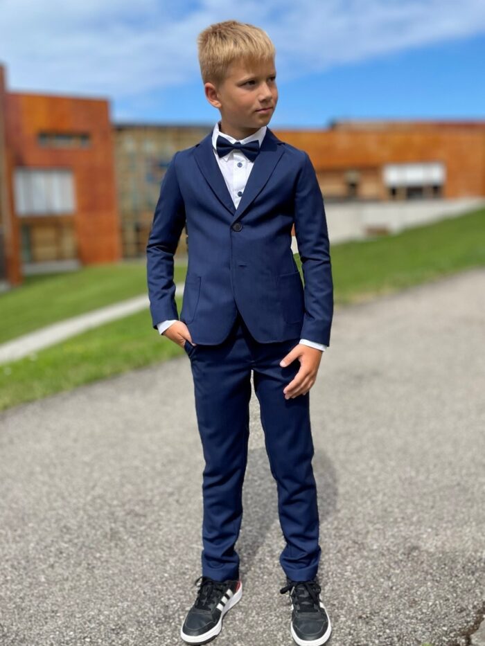 Komplekt: tumesinine peenvillane pintsak ja püksid - Image 1