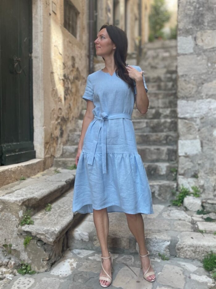 Helesinine kleit satsiga, 100% linane Helesinine kleit satsiga, 100% linane - Image 1