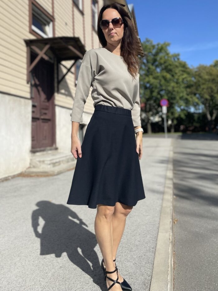 Black Skirt With Virgin Wool - Image 4