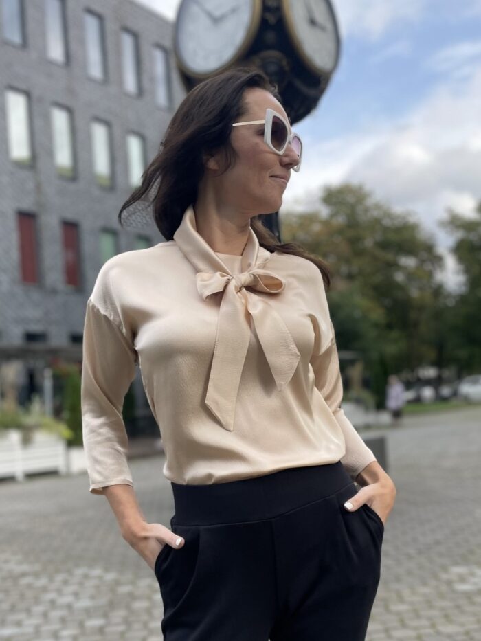 Kreemikas siidpluus Kreemikas siidpluus - Image 1