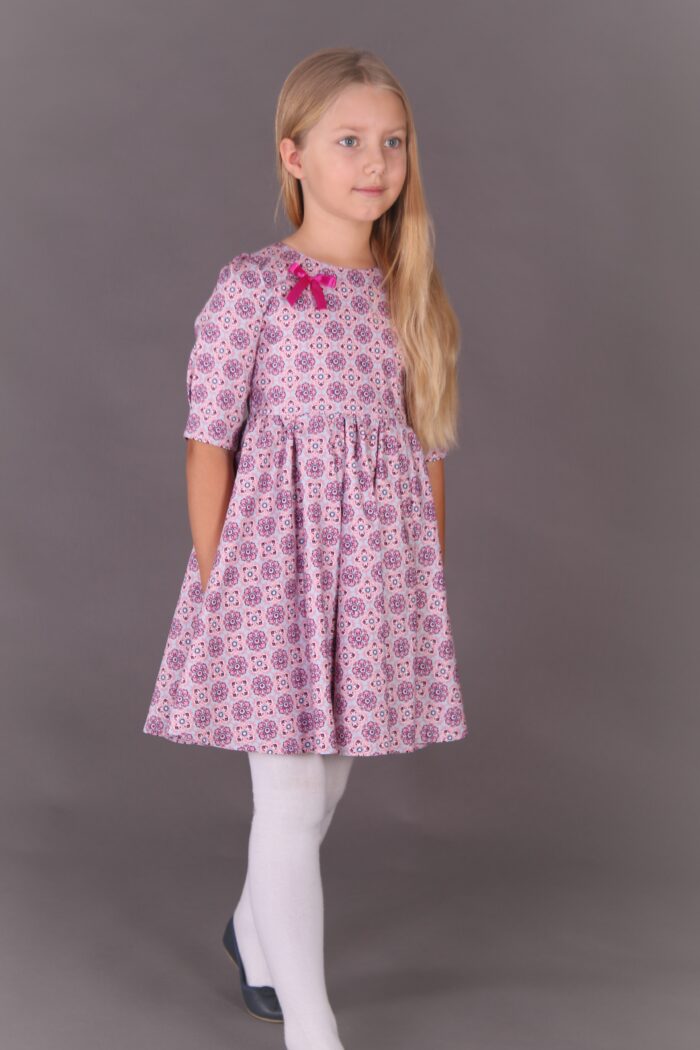 Kleit roosade ornamentidega - Image 2