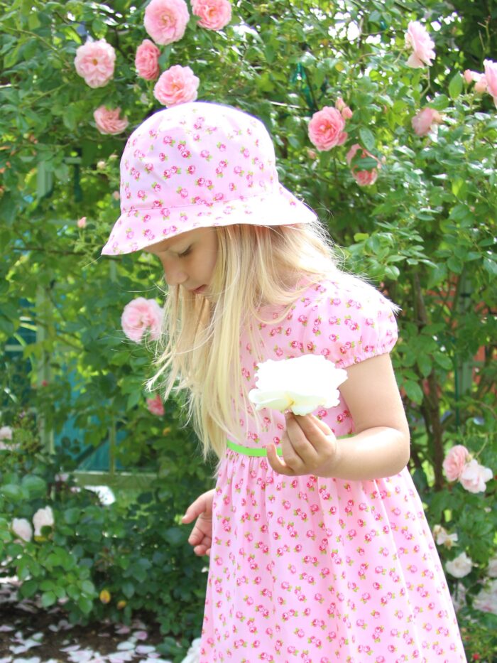 Pink Hat With Roses - Image 1