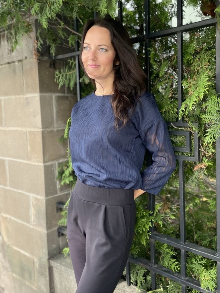 Sinine pluus õrna sädelusega - Image 3