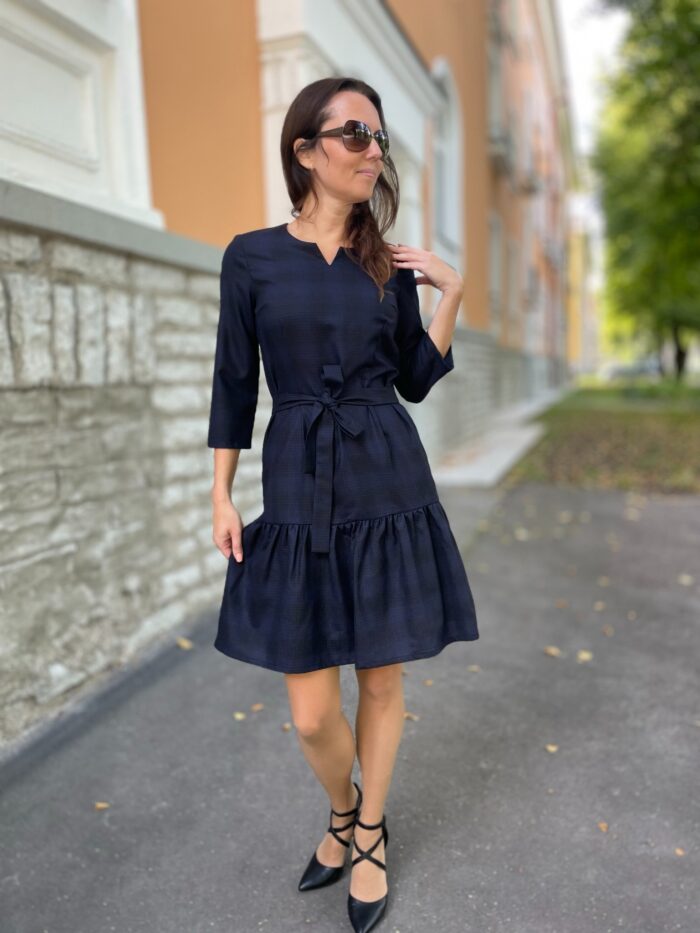 Tumesinine kleit satsiga, 100% peenvill Navy Blue Dress, 100% Virgin Wool - Image 4