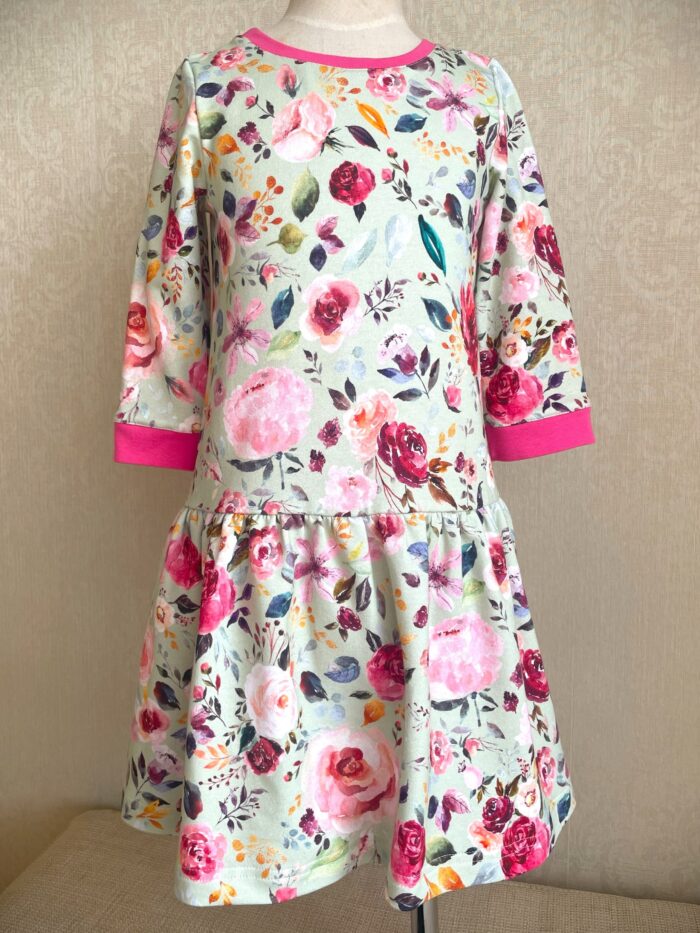 Roheline kleit lilledega Roheline kleit lilledega - Image 1