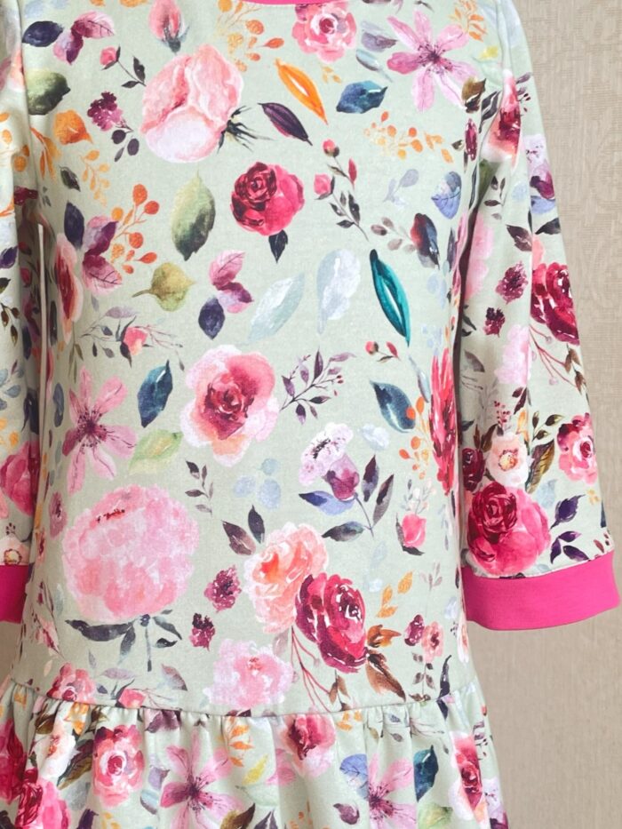 Roheline kleit lilledega - Image 2