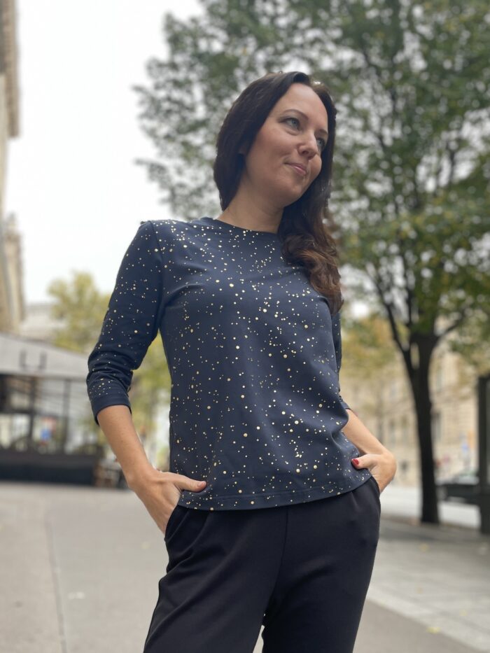 Luksuslik tumesinine pluus kullaga - Image 3