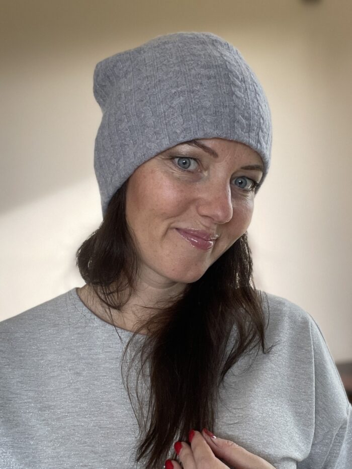 Helehall palmikkoes müts, 100% meriinovill - Image 1