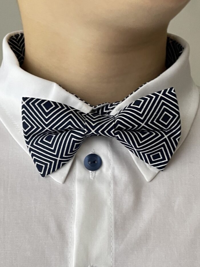 Bow Tie With Navy Blue Square Details - Image 1