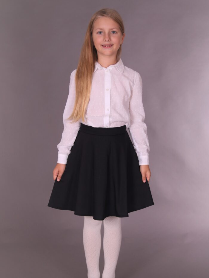 Valge koolipluus väikeste täppidega White Blouse - Image 1