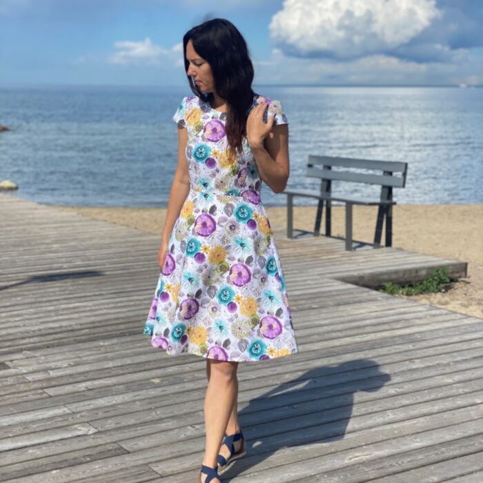 Kleit maalitud lilledega - Image 2