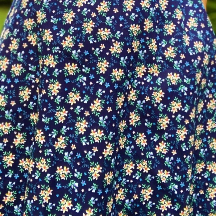 Tumesinine kleit lilledega Navy Blue Floral Dress - Image 2