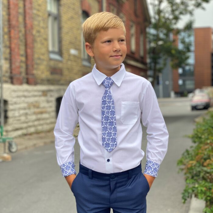 Lips tumesiniste ornamentidega - Image 1