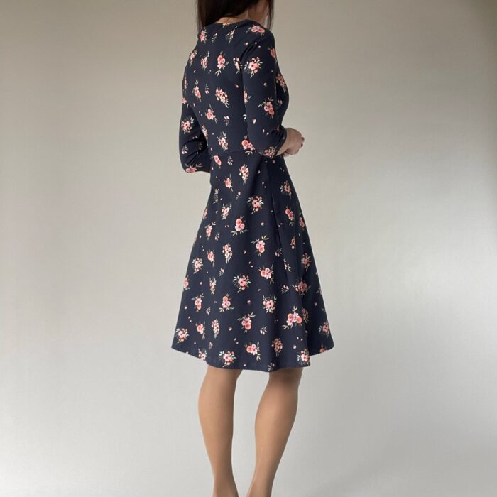 Tumesinine kleit väikse lillega - Image 2