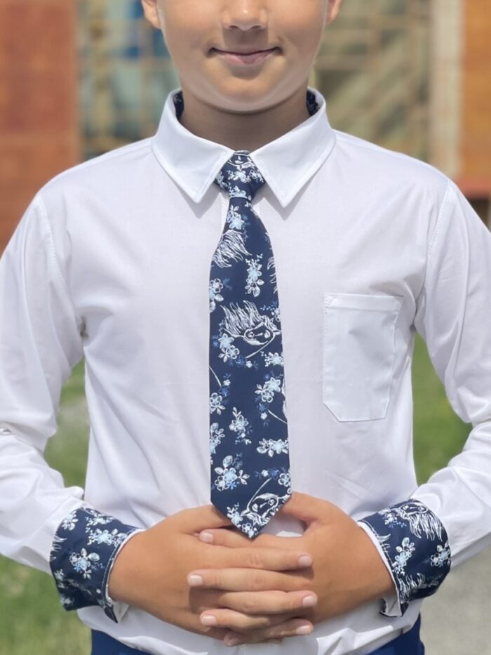 Lips tumesinise hobuse mustriga Tie Navy Blue - Image 1