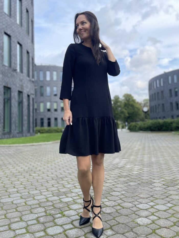 Black Dress - Image 5