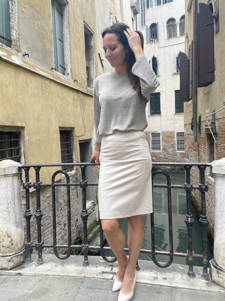 Creamy Tight Skirt - Image 3