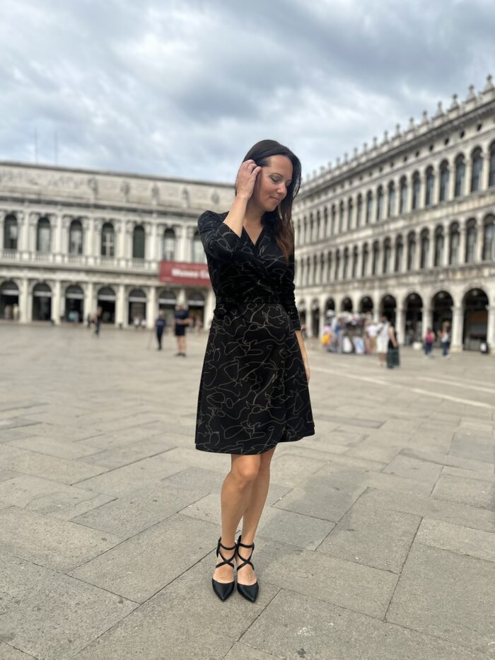 Wrapped Dress Black Graffity - Image 5