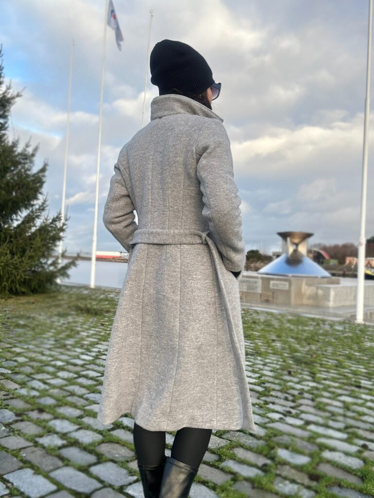 Light Gray Wintercoat - Image 4