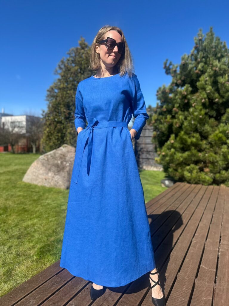 Rukkilille sinine linane maksikleit varrukaga