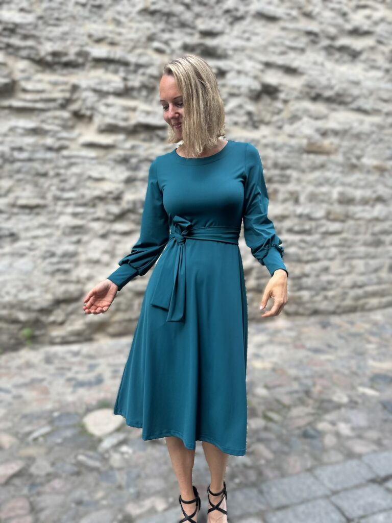 Green Dress - Image 8