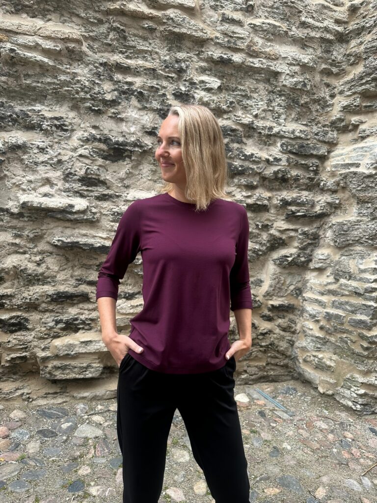 Bordoopunane pluus luksuslikust kangast