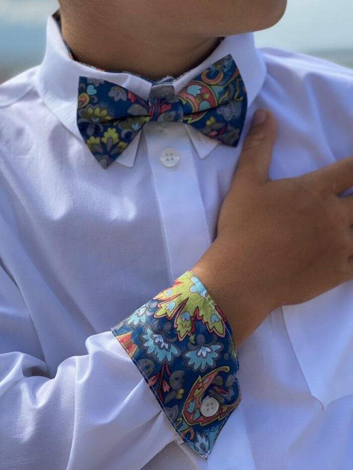 2467-2470-Emma-and-Theo-poiste-valge-triiksaerk-rohekate-detaildiega-kikilips-1-2 Bow Tie - Image 1