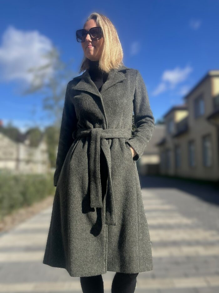 Roheline luksuslik mantel peenvilla ja mohääriga - Image 4