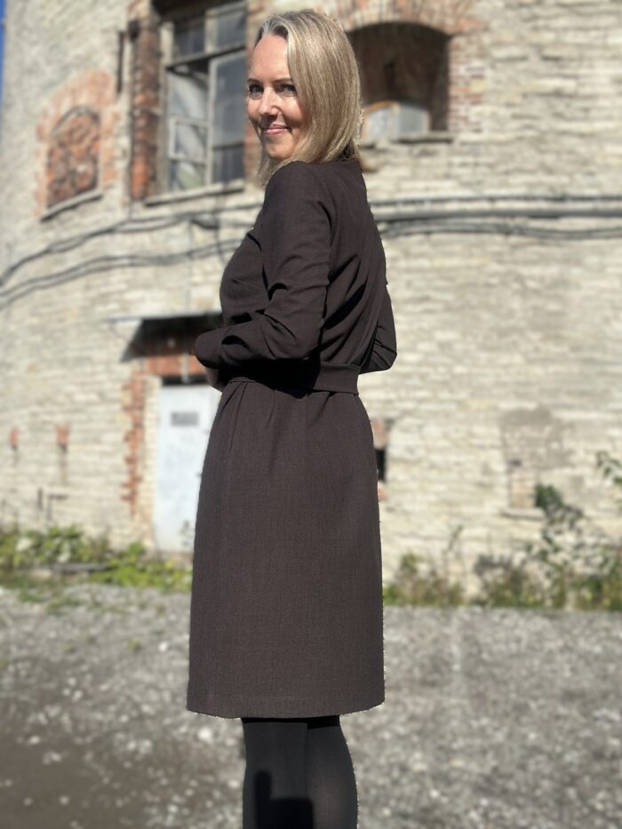 Brown Dress With A Belt - Image 4