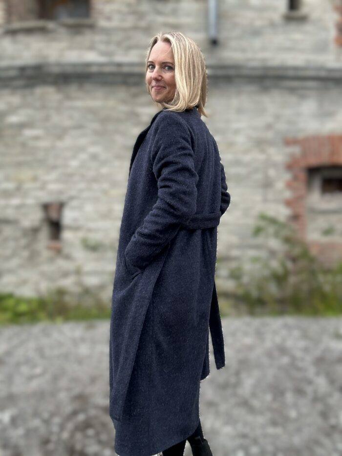 Tumesinine talvemantel Trench peenvilla ja mohääriga (vatiini ja eemaldatava kapuutsiga) - Image 3