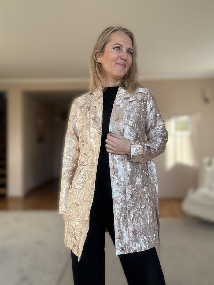 Cardigan With A Luxurious Sheen - Image 5