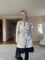 Cardigan With A Luxurious Sheen - Image 7