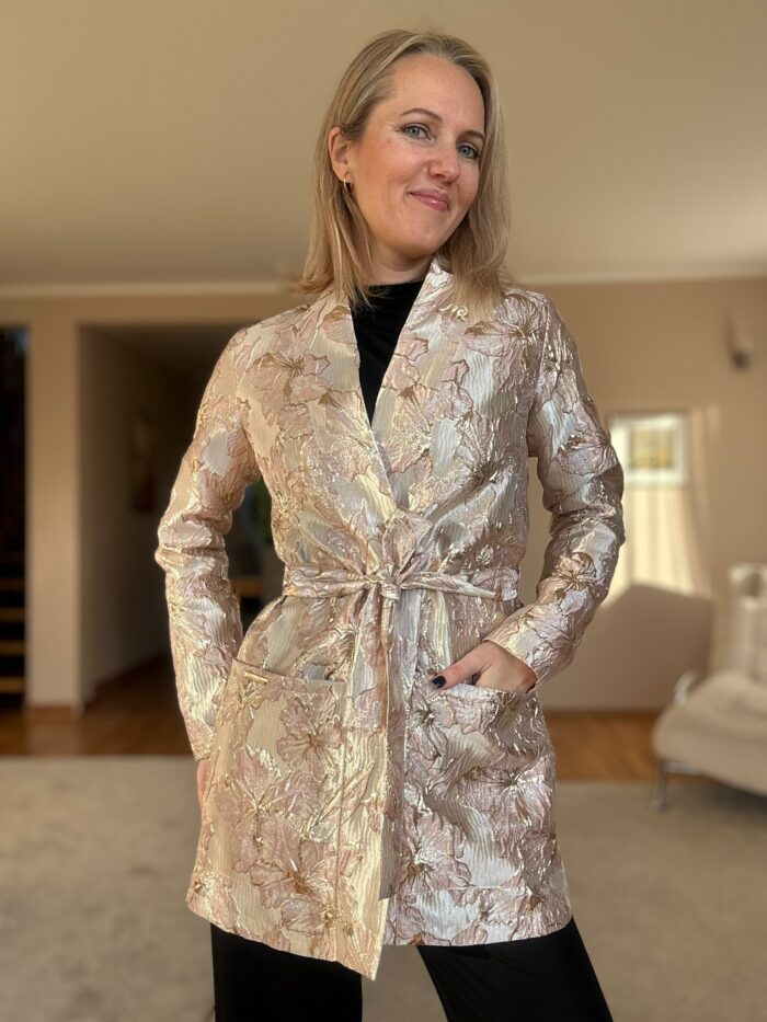 Cardigan With A Luxurious Sheen - Image 4