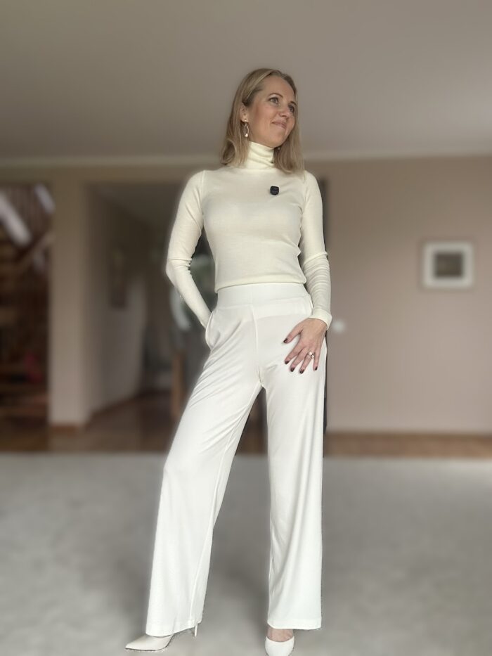 Valged püksid laia säärega - Image 4