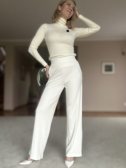 Valged püksid laia säärega