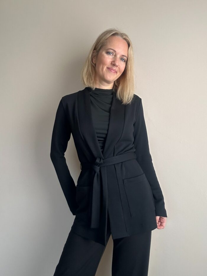 Black Cardigan Short, 100% Merino Wool - Image 5