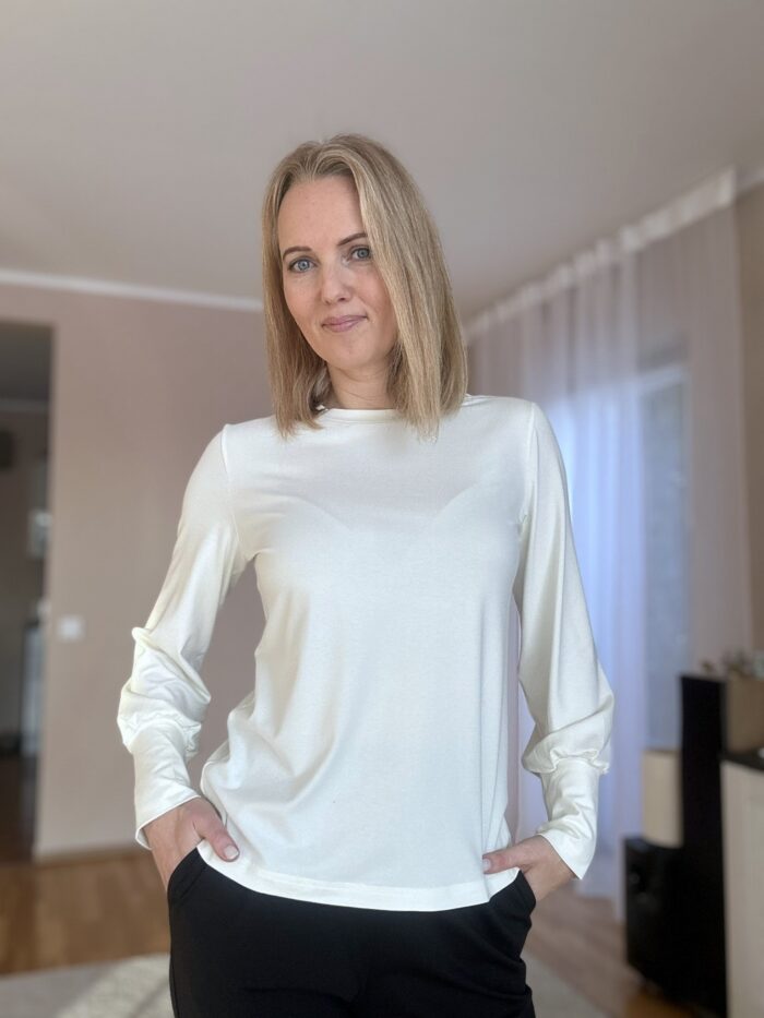 Valge luksuslik pluus kroogitud varrukaga - Image 4