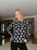 Must ringidega pluus kroogitud varrukaga - Image 5