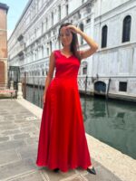 Luksuslik punane maksikleit lõhikuga - Image 4