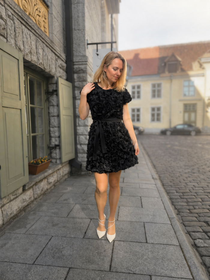 Roosiõite kleit must - Image 7